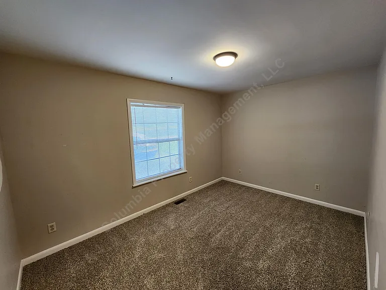 2751 Maple St — Photo 15