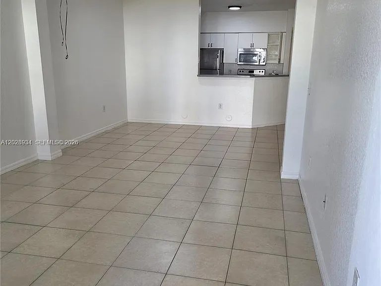1308 Belmont Ln #1308 — Photo 3
