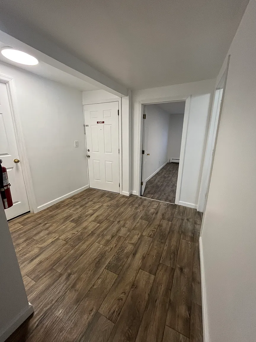27-29 Elm St #1 photo 1