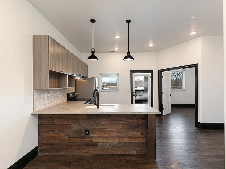 Elevate your lifestyle at Quarry Town Apartments, where modern design meets unparalleled comfort. Enjoy our spacious kitchens, sleek finishes, and convenient amenities. Don't miss out on your dream homeschedule a tour today!
