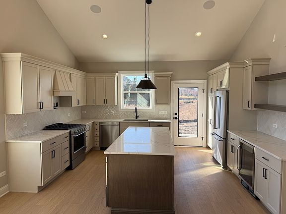 3rd image of 1204 Prairie Ln