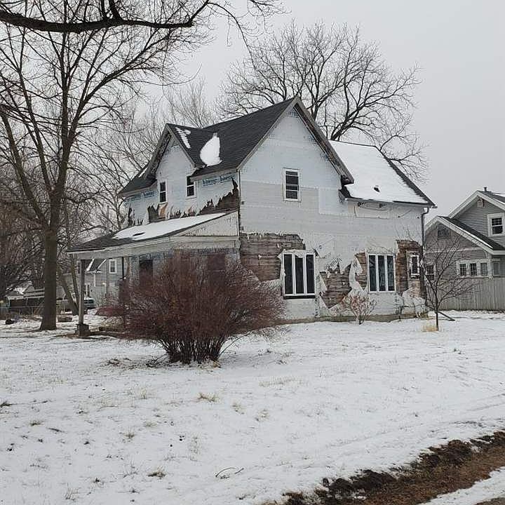 2nd image of 208 N Blanch St