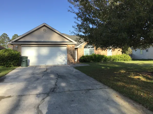 55 Carlisle Ln, Savannah, GA 31419