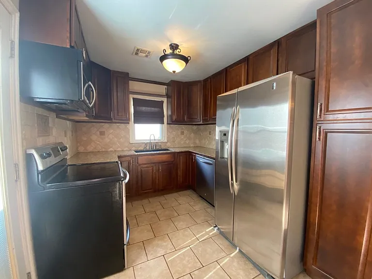 3820 S Detroit Ave — Photo 9