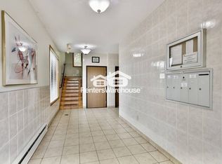 918 17th Ave SE APT 201, Minneapolis, MN 55414
