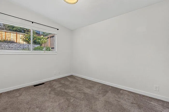 5929 32nd Ave SW — Photo 25