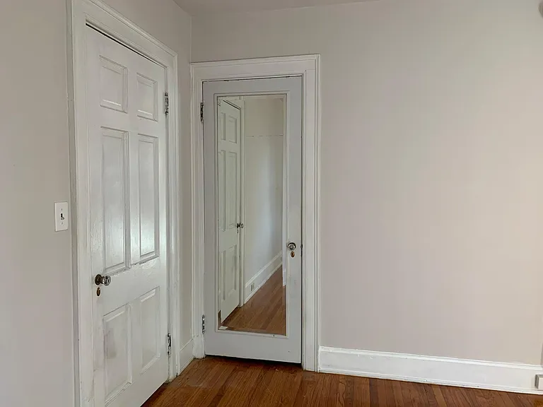 931 Nassau St #1 — Photo 6