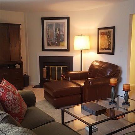 3rd image of 1052 Flanders Ct