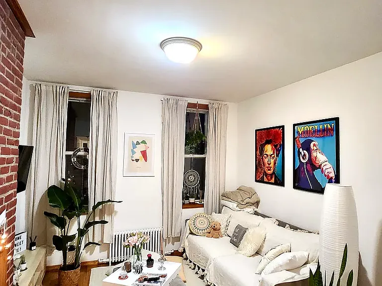 277 Devoe St #2 — Photo 1