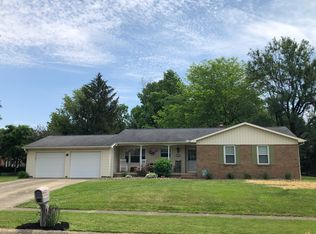 1246 Edgewood Dr, Circleville, OH 43113
