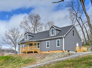 95 Mill Hill Dr, Canton, NC 28716