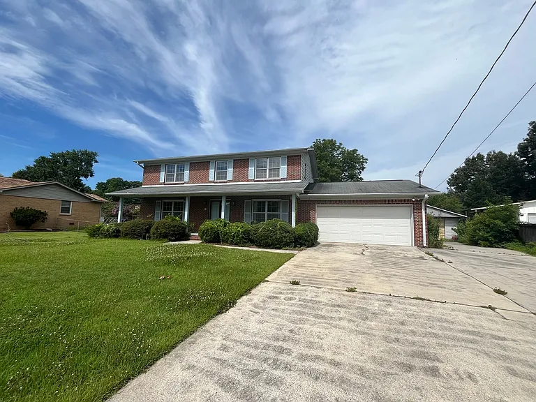 817 Mira Vista Dr SE — Photo 2