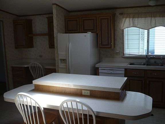 4th image of 7901 W Clearwater Ave Unit 188