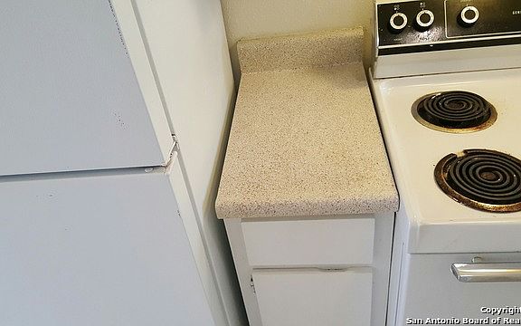 5th image of 611 W Harding Blvd #3