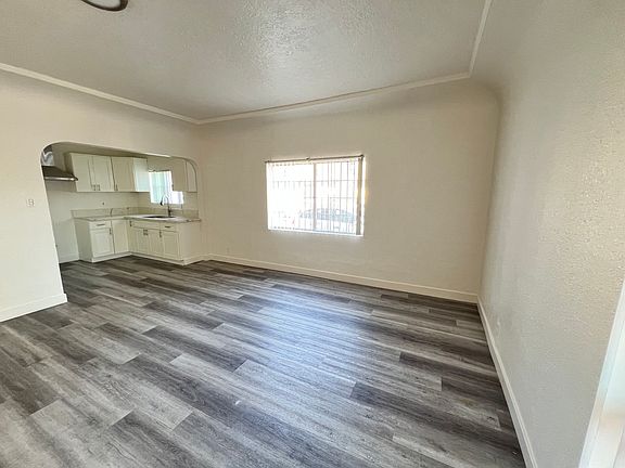 4th image of 441 E 19th St #441