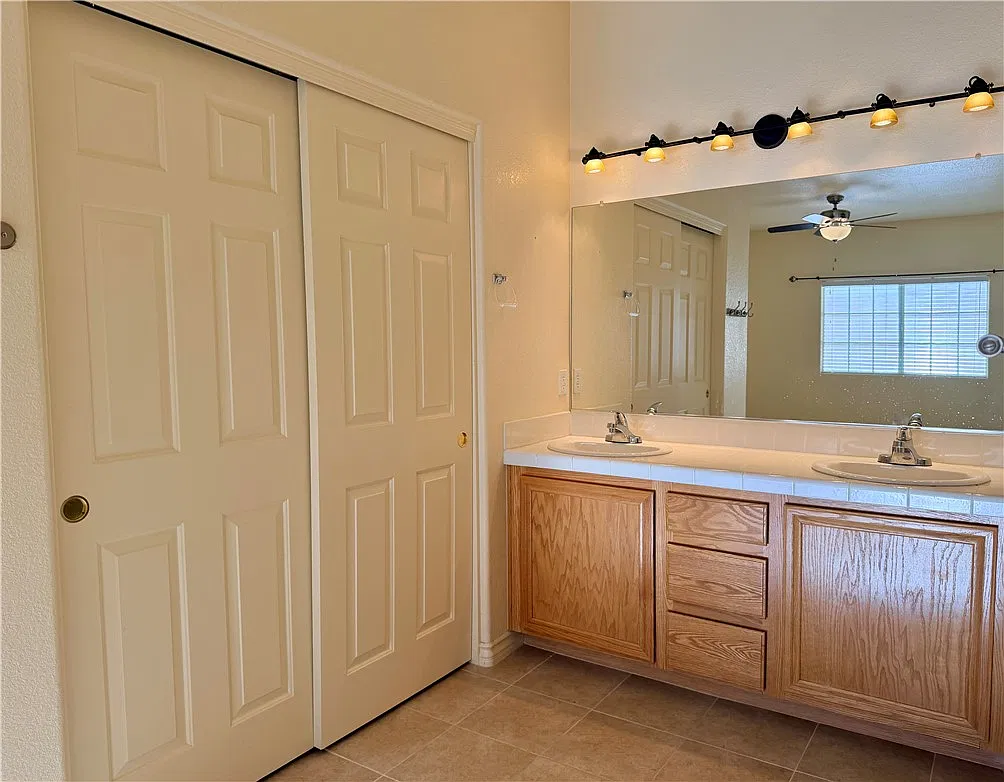 3 bed, 2.0 bath, 1348 sqft, $1,695 — Photo 4