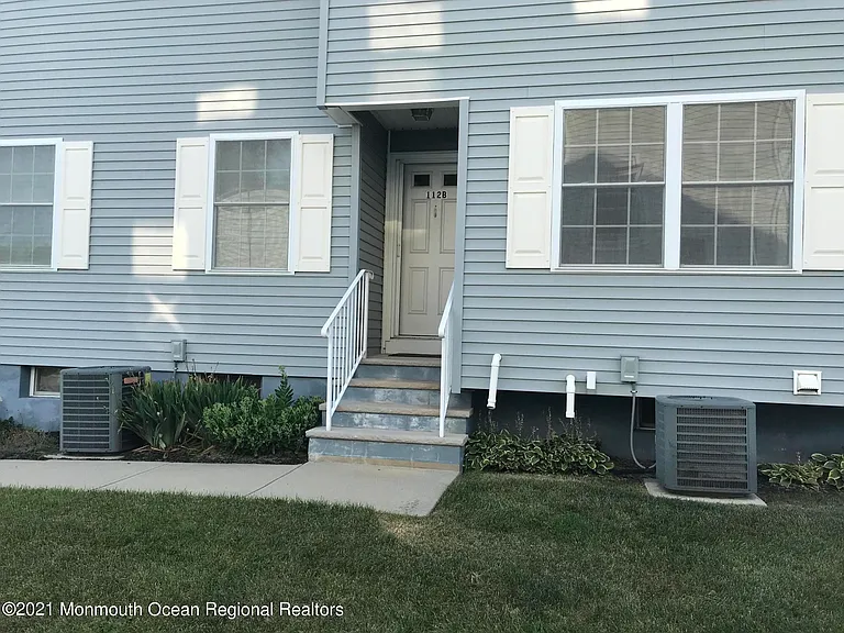 112 Morris Ave #B — Photo 3