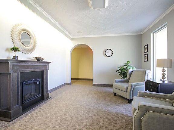 5th image of 391 Barrie Rd #601349