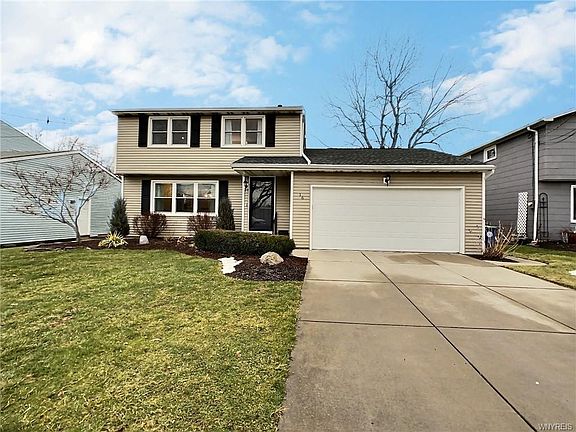 2nd image of 16 Hollybrook Dr