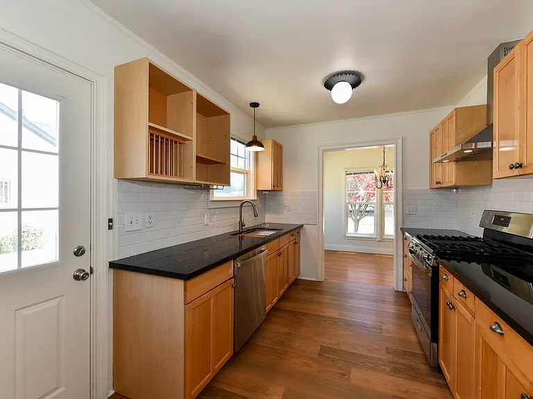 601 Seymour St #601 — Photo 12