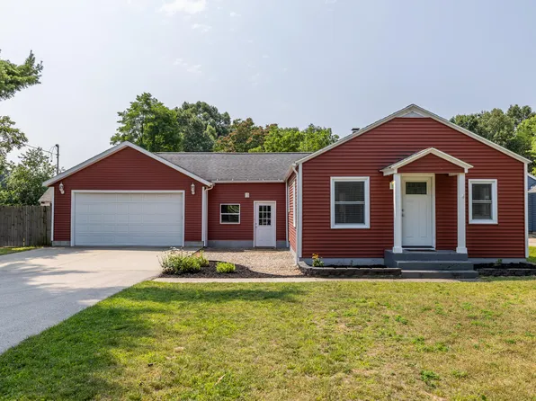 1293 E Hile Rd, Norton Shores, MI 49441