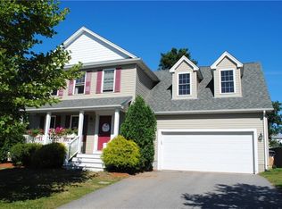 17 Sunny View Ct, Warwick, RI 02886
