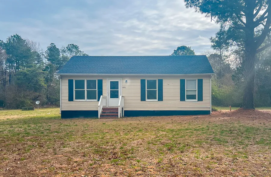 3 bed, 1200 sqft, $1,399 — Photo 3