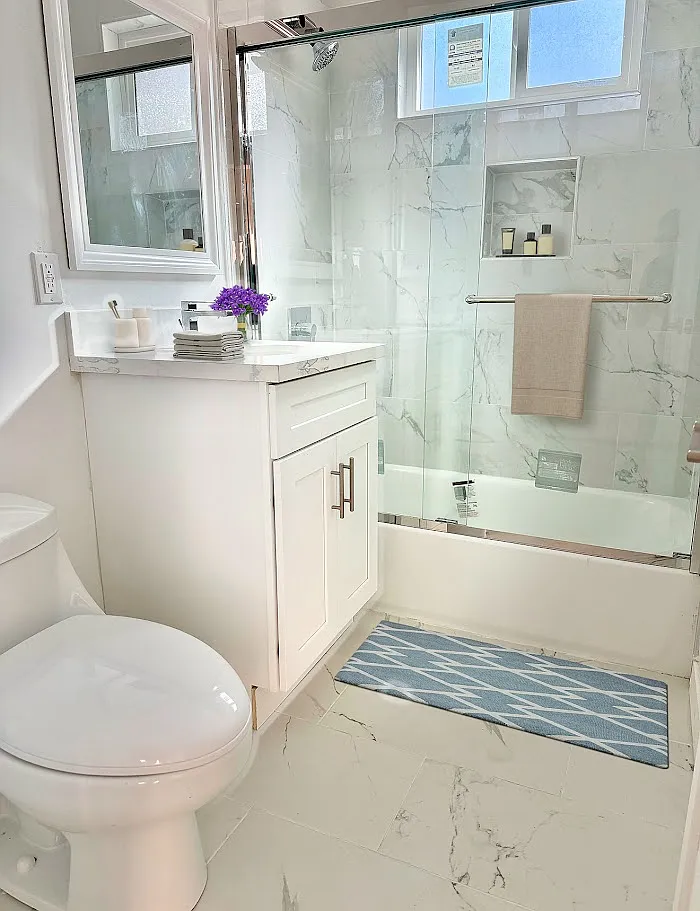 330 South Kenmore Avenue - 8 — Photo 2