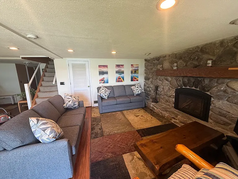 27 Lower Bay Rd — Photo 8
