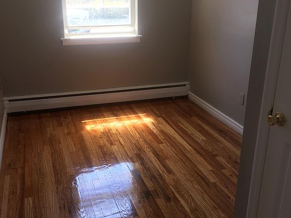 4th image of 1700 Nereid Ave