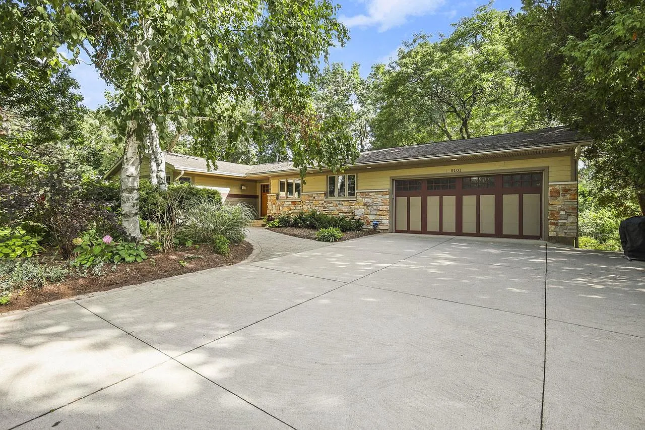 5101 Coney Weston Place photo 1