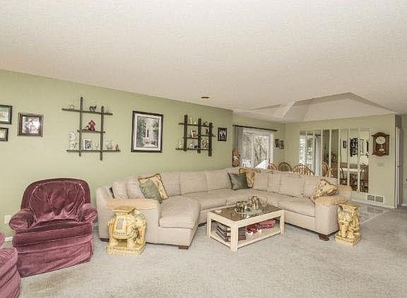 3rd image of 33015 Hilary Circle