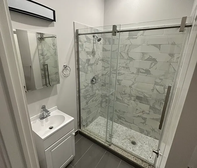 1444 W Erie St #1A — Photo 7