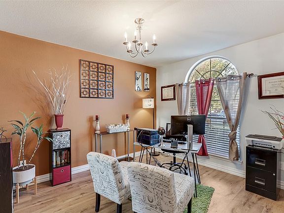 4th image of 2036 Kings Forest Dr