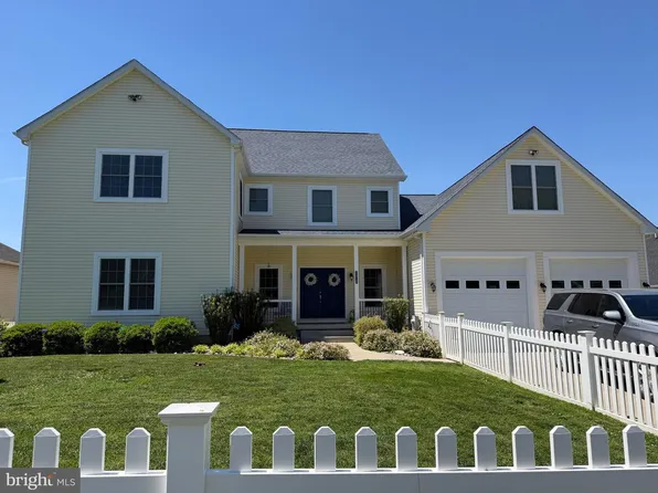 2410 East Ave, Sparrows Point, MD 21219
