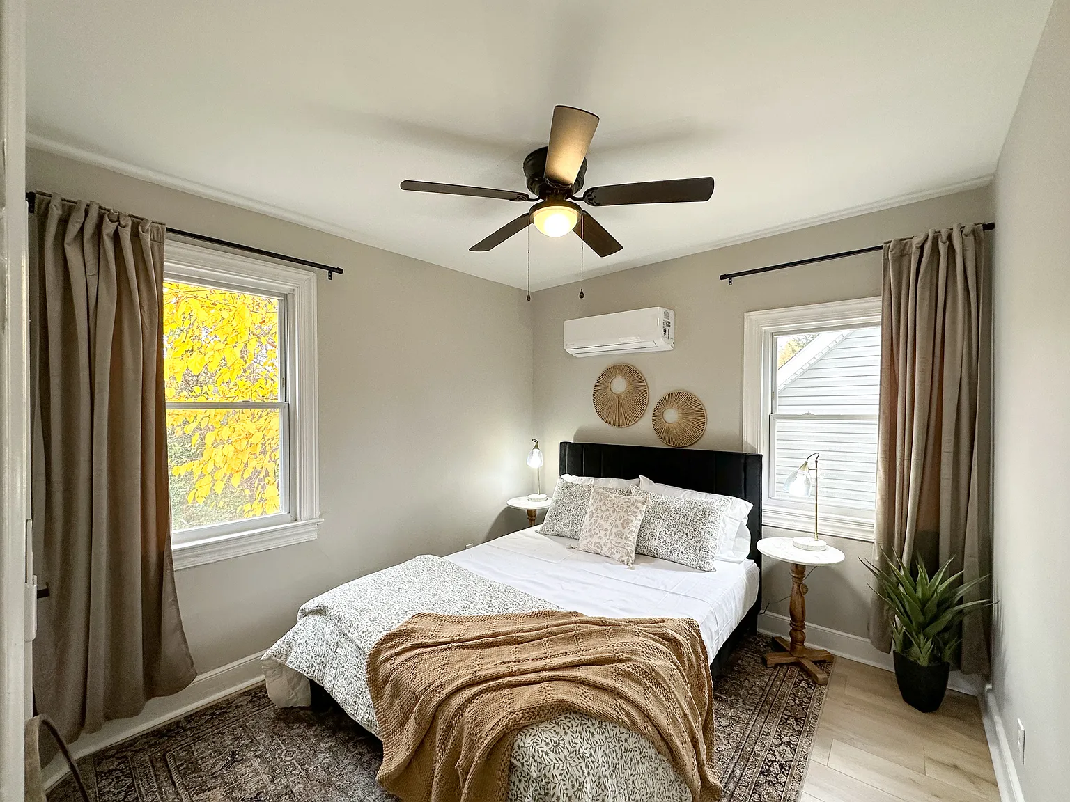 2 bed, 1000 sqft, $2,100 — Photo 3