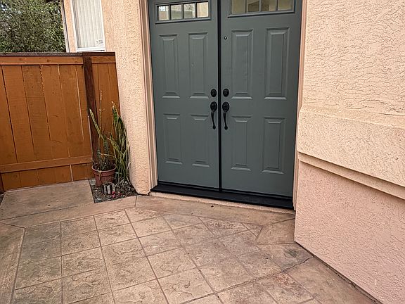 2nd image of 2450 La Costa Ave
