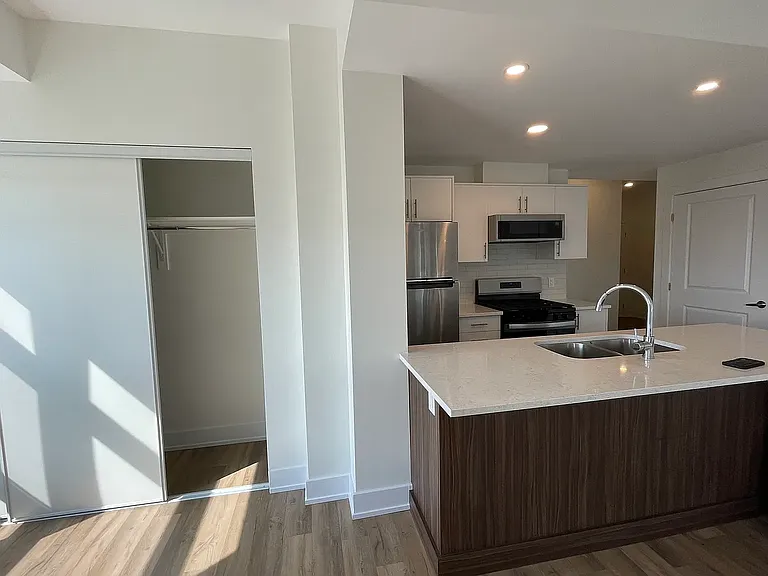 180 Cope Dr #301 — Photo 2