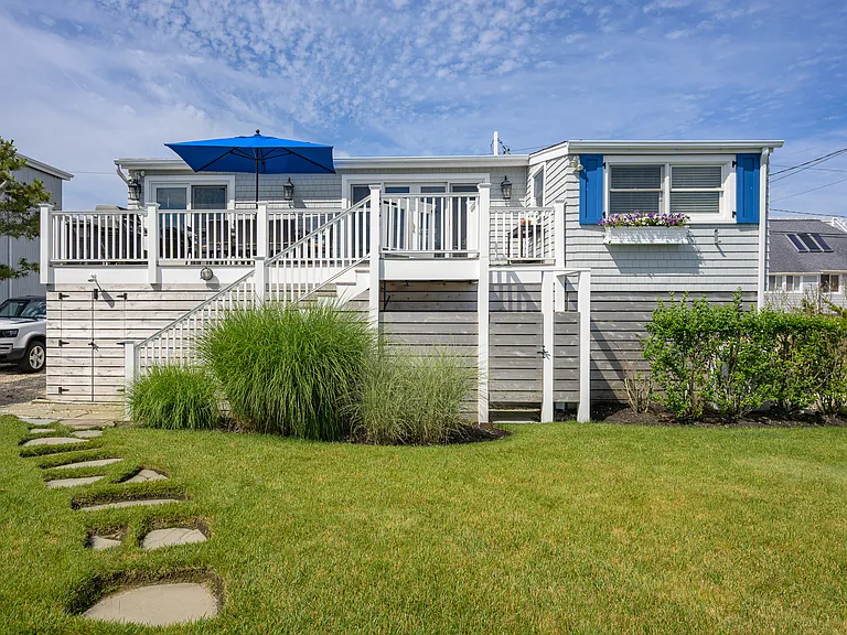 52 Harbor Rd — Photo 9