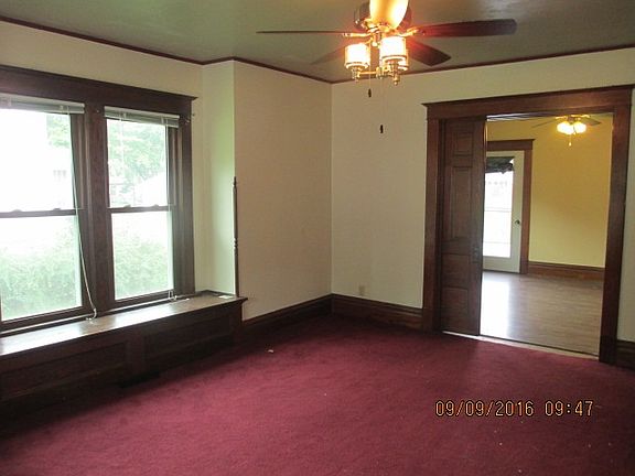 5th image of 131 E Grant St