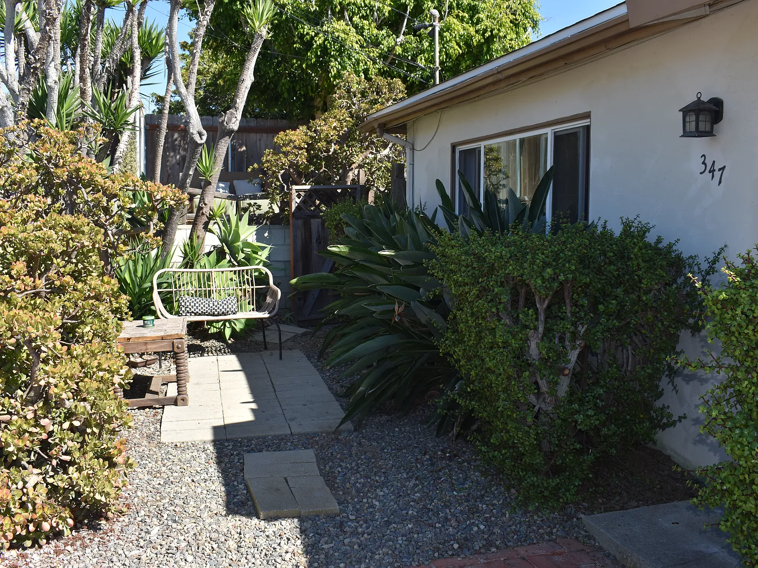 2 bed, 800 sqft, $4,175 — Photo 2