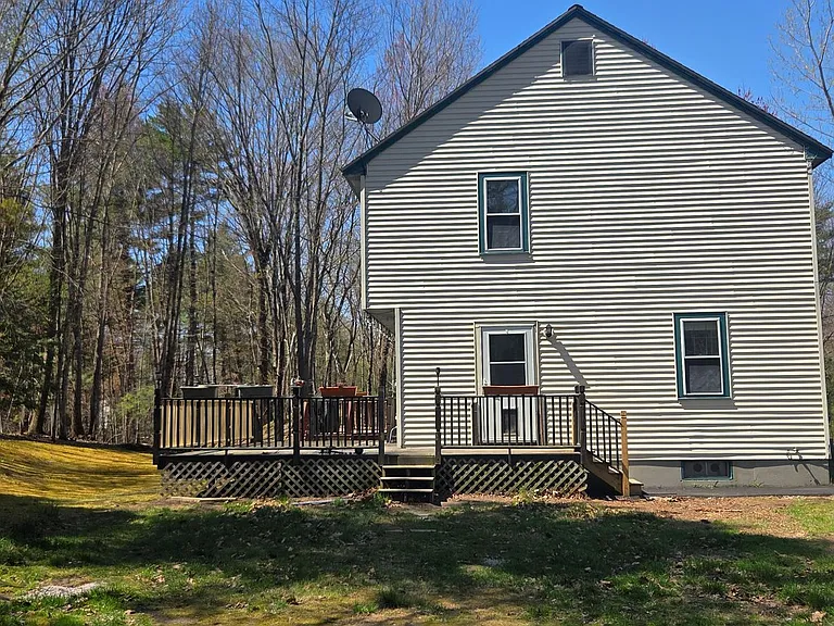 6 Sheridan Dr #A — Photo 2