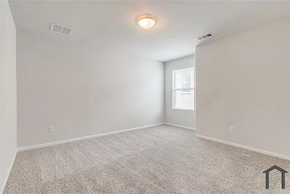 728 Amenduni Ln — Photo 6