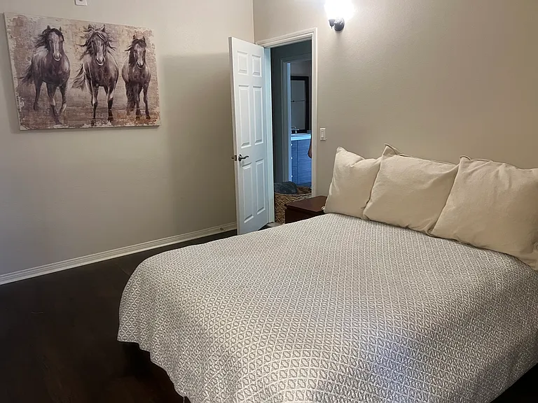 1684 Tamarron Dr — Photo 20