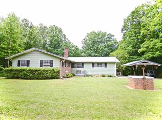 380 Honeysuckle Dr, Mountain Rest, SC 29664