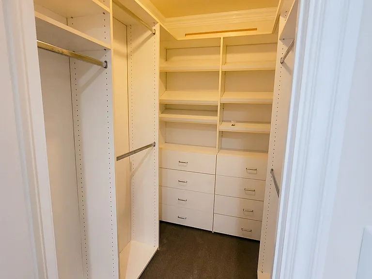 1311 W Sandison St — Photo 13