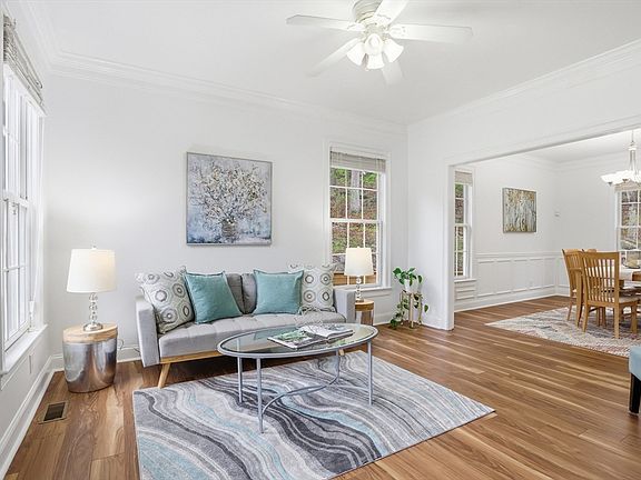 3rd image of 1 Lawton Ave