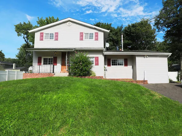 19 Balin Ave, South Setauket, NY 11720