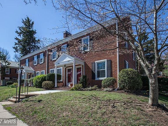 5th image of 2882 S Abingdon St