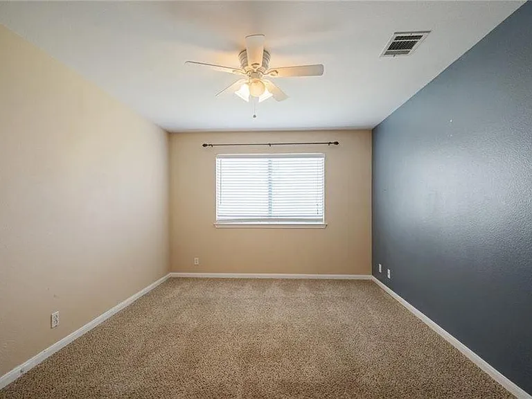 1709 Royal Ascot Dr — Photo 11